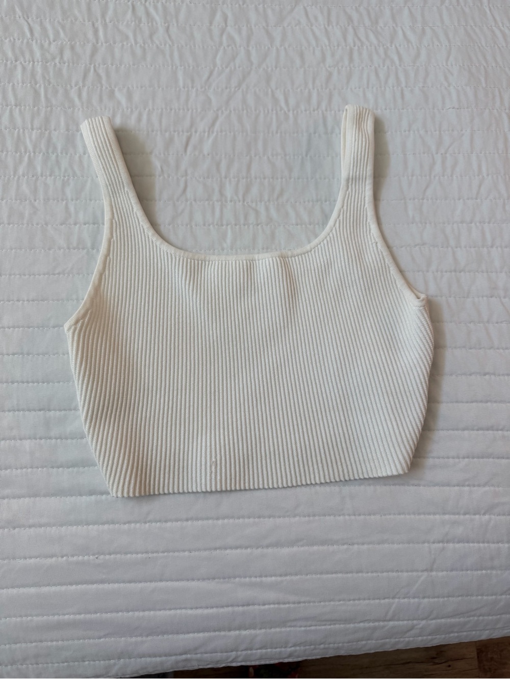 Ribbed Scoop Neck Crop Tank Top - White